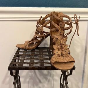 Strappy beige sandals!